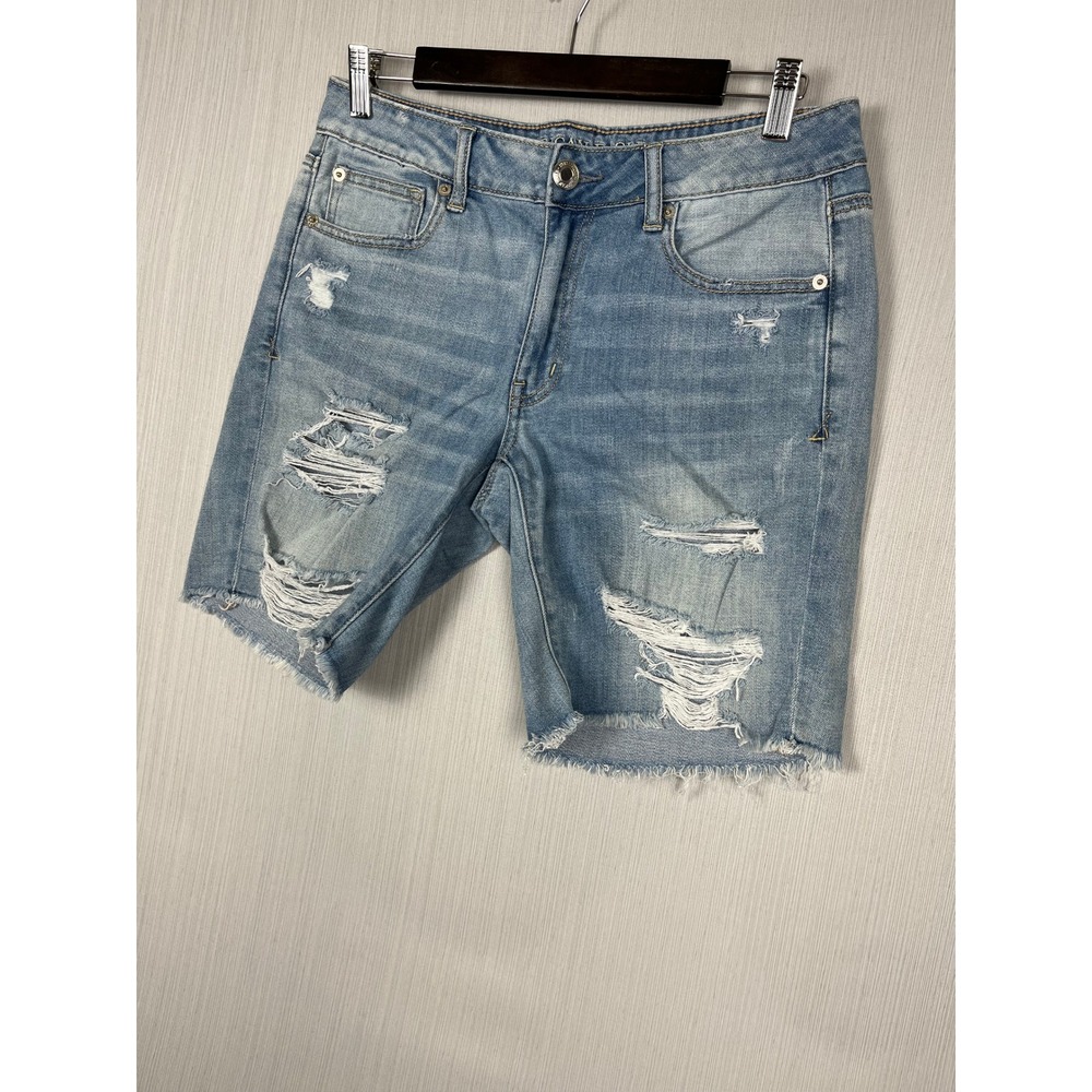 American Eagle Tomgirl Bermuda Denim Shorts Women 6 Blue Distressed Frayed Hem